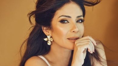 بوستر فيلم الست يضع منى زكي في مرمى الانتقادات والفنانة ترد