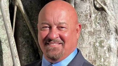 Mike Greenwell, former Boston Red Sox player and Lee County Commissioner, died at 62