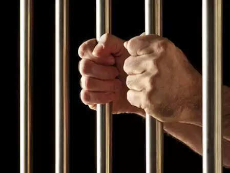Former Income Tax Officer Get 4 Year in Jail In Bribery