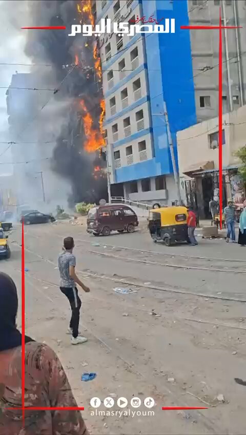 اللحظات الأولى لاشتعال النيران في مستشفى خاص في منطقة كرموز بالإسكندرية