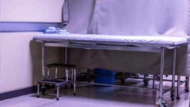 The 25 -year -old man acted obscene with the body of a woman in the hospital, footage of CCTV became viral and people became angry