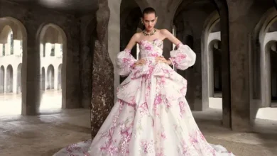 دليلك الكامل لاختيار فساتين زفاف مناسبة لشهر أكتوبر الوردي