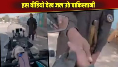 Taliban police did this thing after seeing an Indian, people took a Jibe in Pakistanis after watching the video
