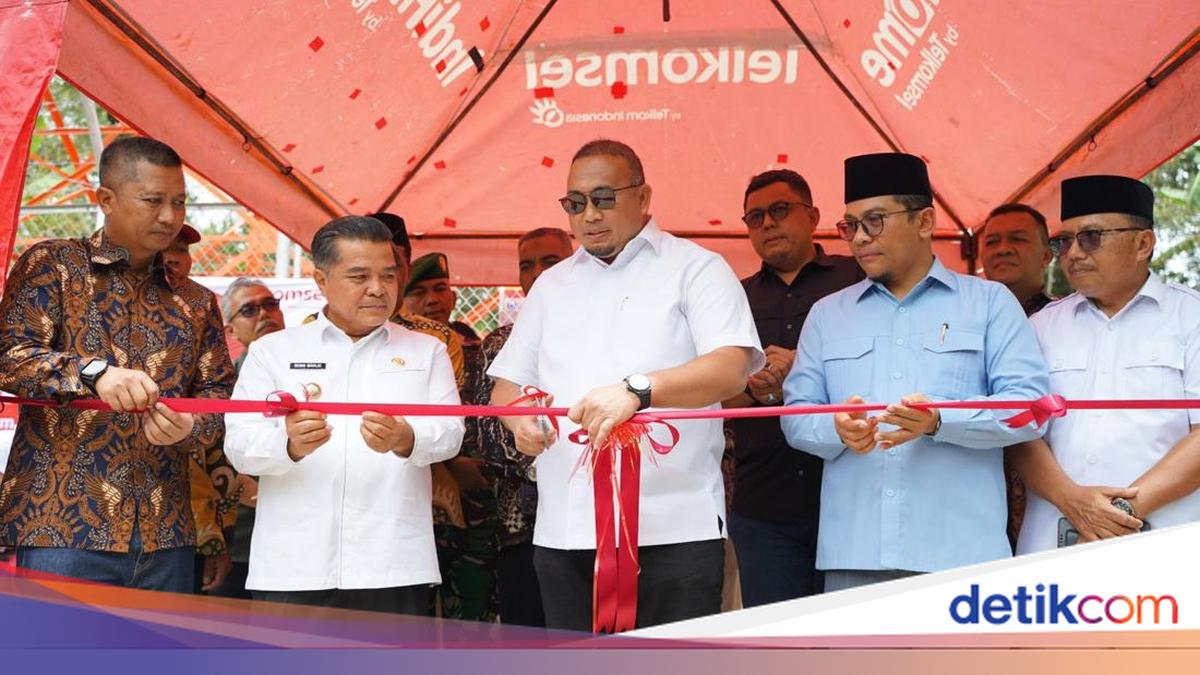 Telkomel Tower in Agam work officially, Andre Rosiade recommends together to take care of