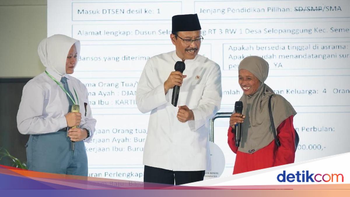 Gus Ipul, who visits Kediri, is surprised that people’s school students have many talents