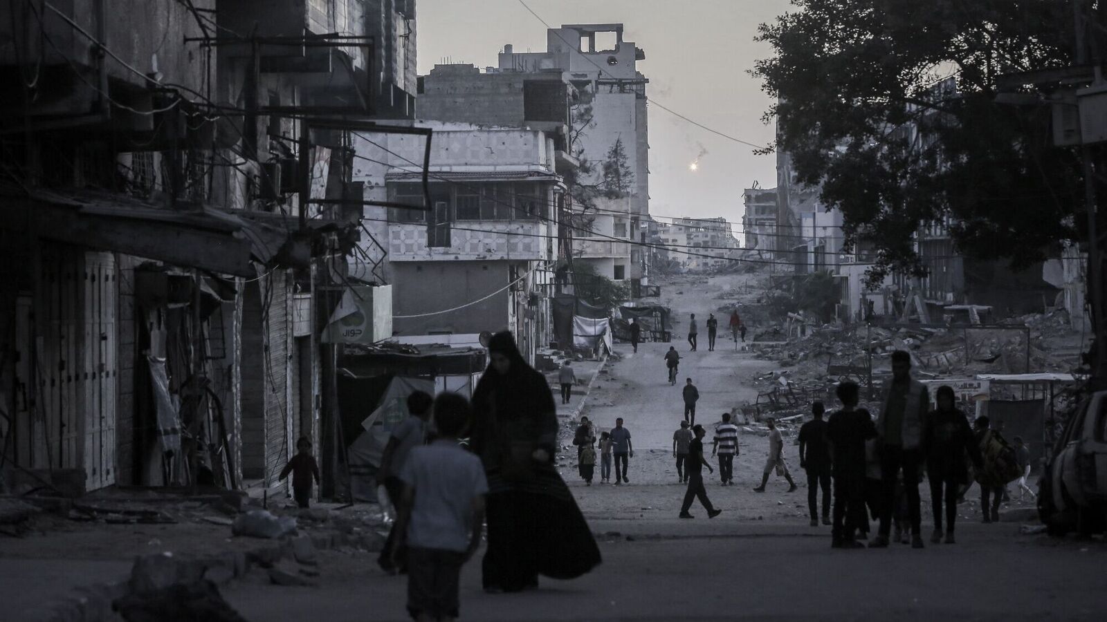 Israel says ceasefire began, troops began to withdraw from parts of Gaza