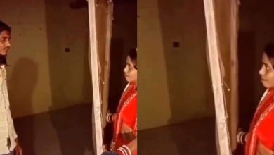 Now my husband will definitely become immortal! This unique video has become on the internet on carwa chauth viral, it will be difficult to stop laughing after watching it.
