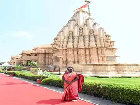 Nature -friendly lifestyle of tribal community is a source of inspiration for all: President Murmu