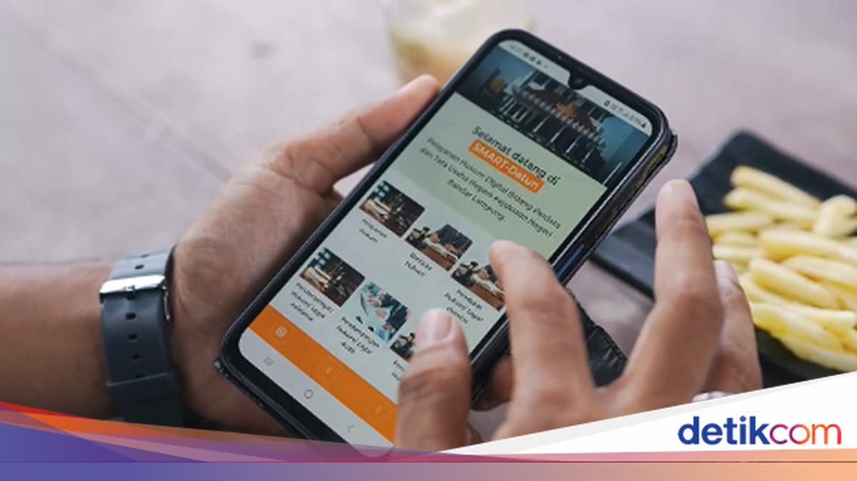 The Innovation of the Smart-Sat Lambung District Attorney makes it easy for the citizens to consult on legal issues