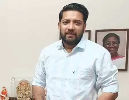 Kerala: Congress Member and UDF workers injured by police -lathi charges and tear gas
