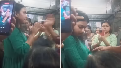 Mahabharata happened in the train over the seat! The girl got angry and sprayed pepper spray, see viral video here