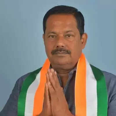 Former MP Ajay Nishad turns before the congress before the election in the Bihar meeting.