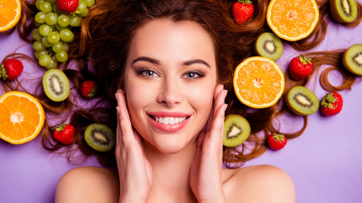 9 عناصر غذائية ضرورية لشعر كثيف وصحي… احرصي عليها