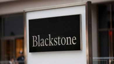 Investors pump money into private credit, despite red flags