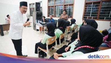 The Minister of Social Affairs admires the changes in the students of the Jombang 8 -Integrated People’s School