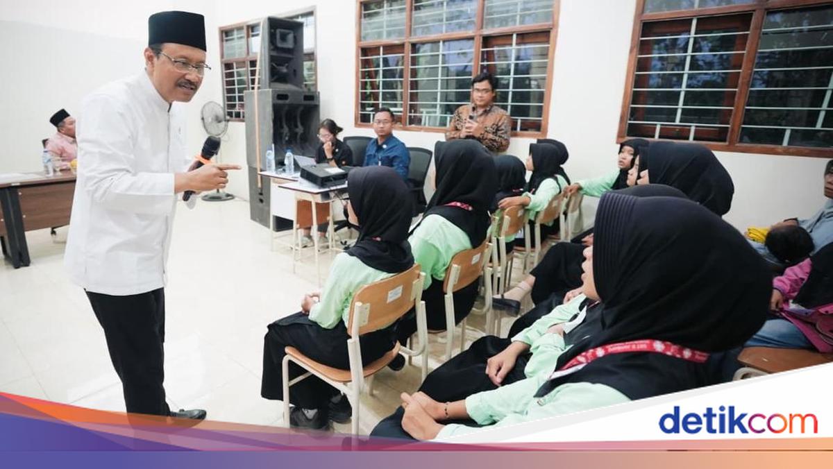 The Minister of Social Affairs admires the changes in the students of the Jombang 8 -Integrated People’s School