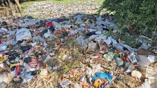 Begusarai News: Bad condition of the Sanitation System in Bihat, Garbage Step Everywhere – Bihat Nagar Parishad Sanitation Crisis Garbage Sipes Up