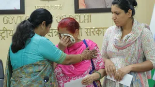 The government of Delhi gave an amount of Rs 1 crore each to the families of 11 employees who lost their lives in the Covid Pandemic – Delhi Govt compensate Covid19 victims with 1 crore