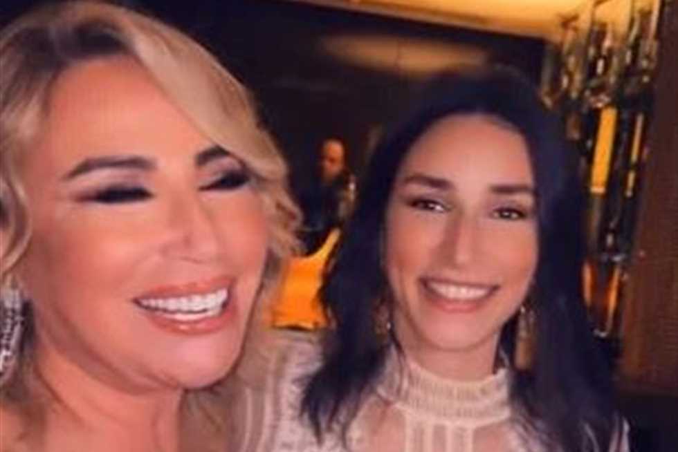 ابنة المخرجة إيناس الدغيدي توجه رسالة لوالدتها:«حققت حلمها واتجوزت وهى فوق ال 70 سنة»