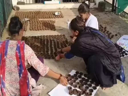 Kashi will shine with cow -miss lamps on Dev Diwali, will become an example of women empowerment