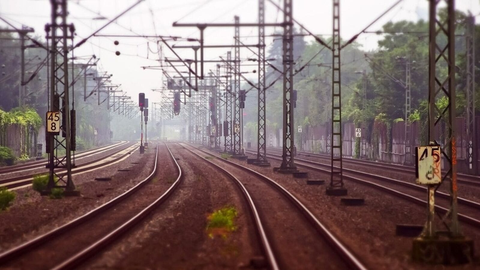RVNL vs IFCI vs Railel vs Ircon: Which Railway -PSU shares to buy before the Q2 results 2025?