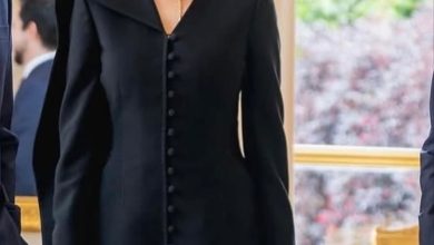 الأميرة رجوة تظهر بإطلالة سعودية بتوقيع منى الشبل في أول زيارة رسمية إلى فرنسا. شاهدي باقي…