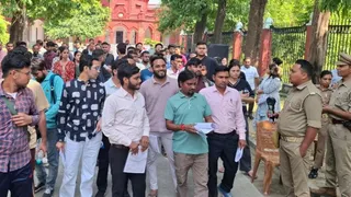 UPPSC PCS exam 2025: 3,318 Candidates remained absent in the first shift examination in the district, strict security measures -UPPSC PCS exams 2025 ABSENEETEIEIEIEY in Bahjoi Strict Security Measures