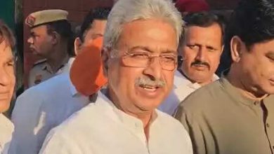 Chandigarh: President of Haryana Congress meets family members of IPS Y Puran, warns against agitation