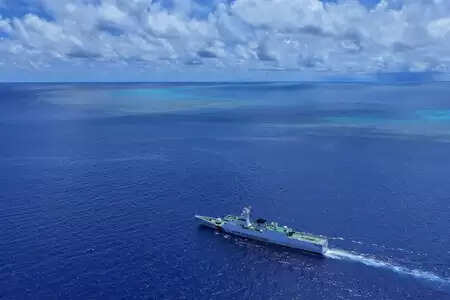 Chinese Coast Guard responds to invasions by Philippine ships in Thyesyan Reef