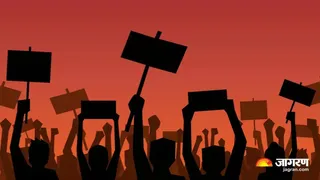 Teachers protest TET -Rule change and old pension question at Jantar Mantar