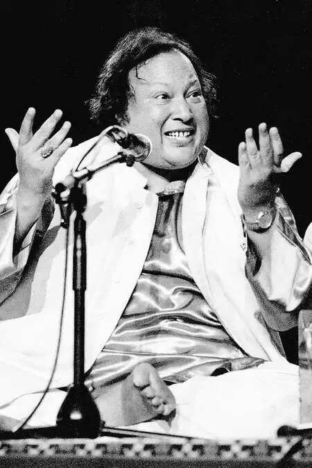 Magical Story of ‘Bandit Queen’: Nusrat Fateh Ali Khan Read Shekhar Kapur’s ‘Kershen’ and Sing a Unique Song