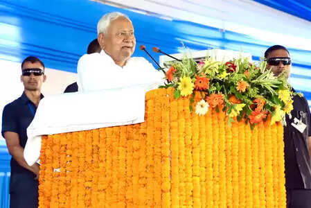 Sikarhana -Booth accident: Chief Minister Nitish Kumar expressed sadness, expressed compassion for the robbed families.