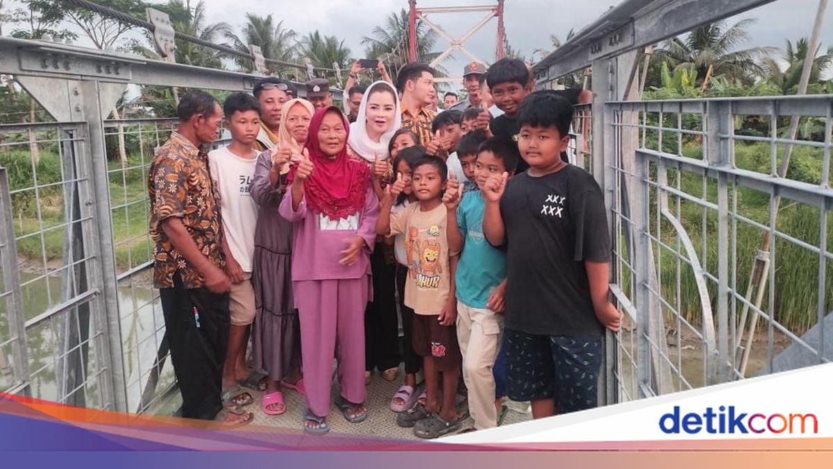Gerindra -Legislators used the Pancimas Maju Jelita bridge to repairs