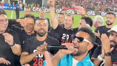 وسع وسع أحمد سعد يحيي أجواء ستاد القاهرة مع نجوم منتخب مصر، وسط تفاعل كبير، وظهور محمد صلاح في…