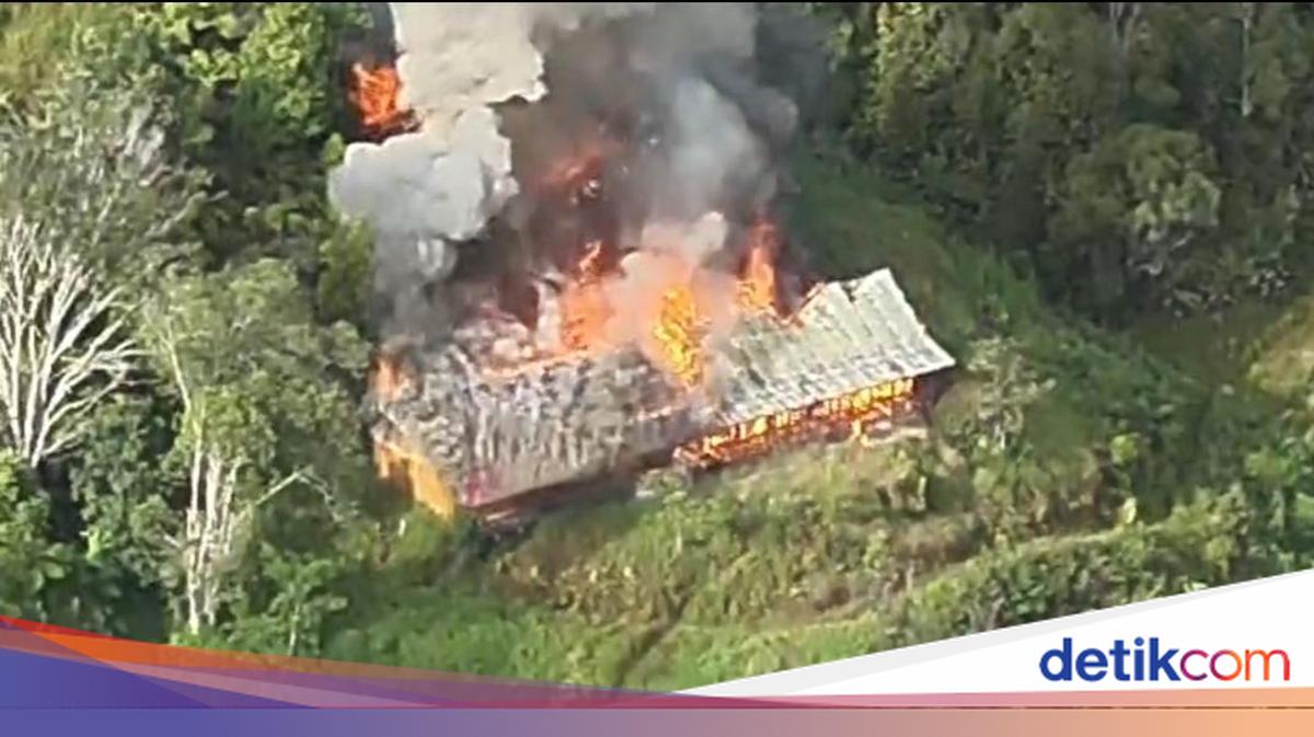 KKB acts again, burning the Kiwirok State Middle School building in the Papuan mountains