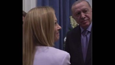 Erdogan tells Meloni ‘you look good but I have to stop smoking’ on Cairo Summit