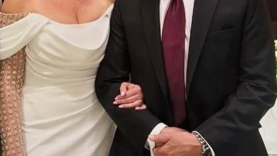 بعد أن أثبتت للجميع بأن العمر مجرد رقم… طبيب تجميل يكشف ل “هي” أسرار جمال وشباب بشرة إيناس…