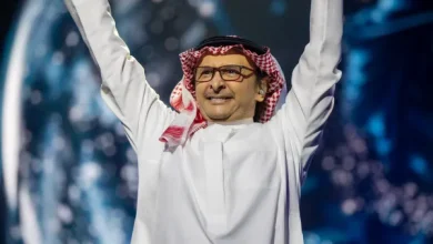عبد المجيد عبد الله يحتفل بتأهل الإمارات لكأس العالم 2026 في جولته الخليجية بأبي ظبي