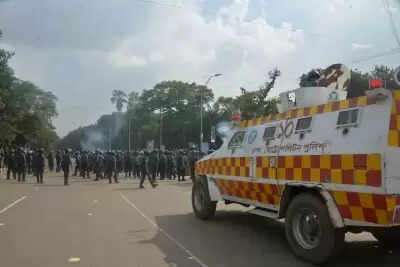 Bangladesh: Many people, including journalists injured in violent collision in Dhaka