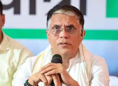 With reference to Anandu Ji, Pawan Kheda said, it is necessary to highlight the dark side of RRs.