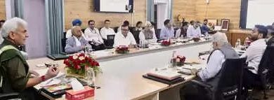 Lieutenant -Governor Manoj Sinha was served on the meeting of the Executive Council of Shrimata Vaishno Devi University