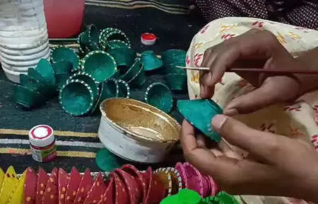 Jaunpur will shine with indigenous lamps on Diwali, Muslim women give a new light to ‘vowel for locally’