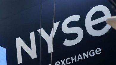 Wall Street today: Nasdaq sinks 300 points, Dow Jones falls 200 points on renewed trading in the USA China