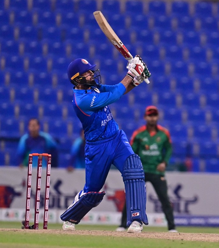 The Storm of Mohammad Nabi came to Sheikh Zayed Stadium and scored 43 runs on the last 10 balls.
