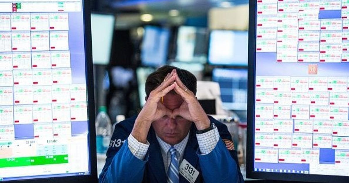 Trading tension deals with Wall Street indices a blow when the earnings season begins