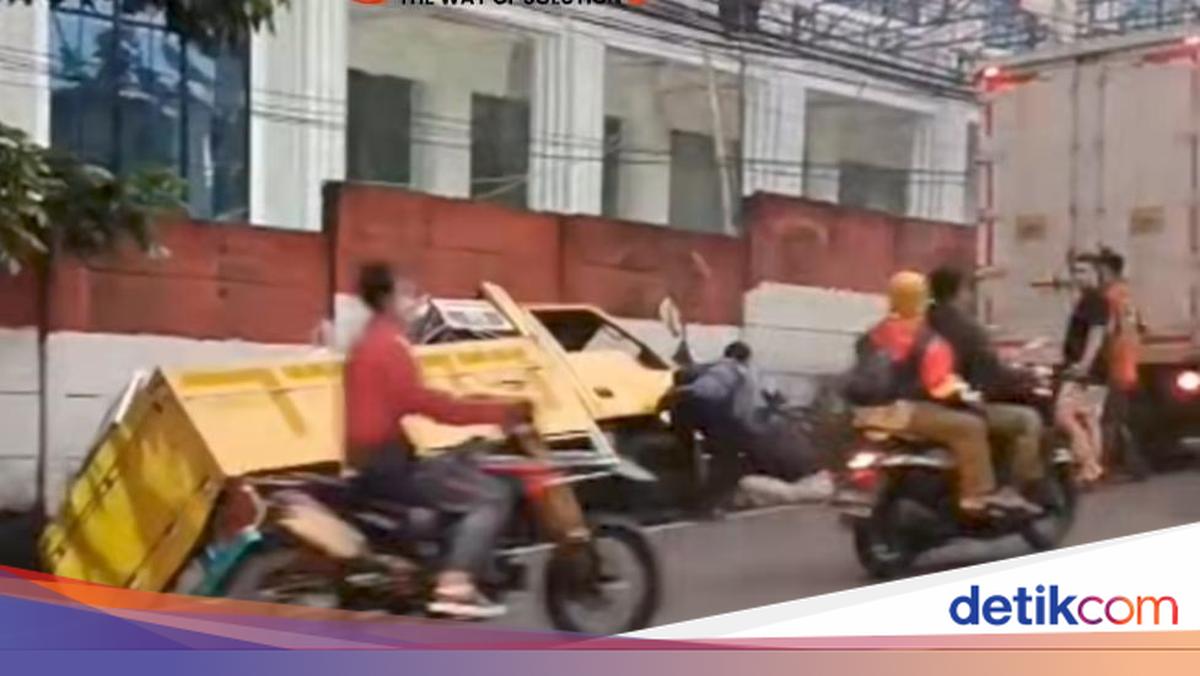 Truck in puncak bogor falls into a ditch after riding sideways as well