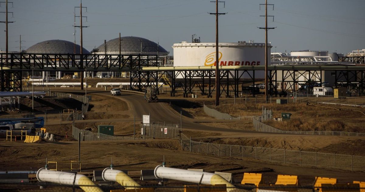 Oil prices stabilize after a fall amid the fear of a new trade war