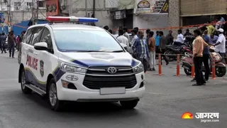 Seller who was attacked in Gokalpuri, Delhi, stabbed a knife with a knife when she came to rescue her husband – Delhi salesman assaulted wife in Gokulpuri