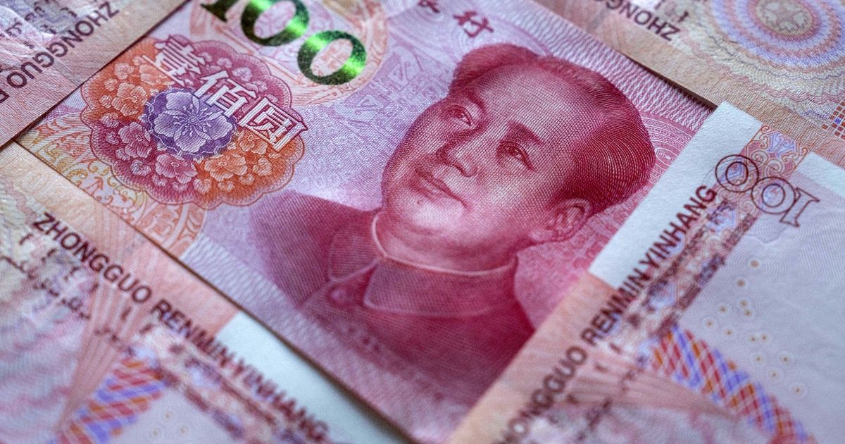 China defends the yuan amid trading tension with America