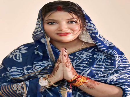 Youoti Singh asked a question to the public regarding the election: “Should I dispute the elections in the Bihar meeting or not?”